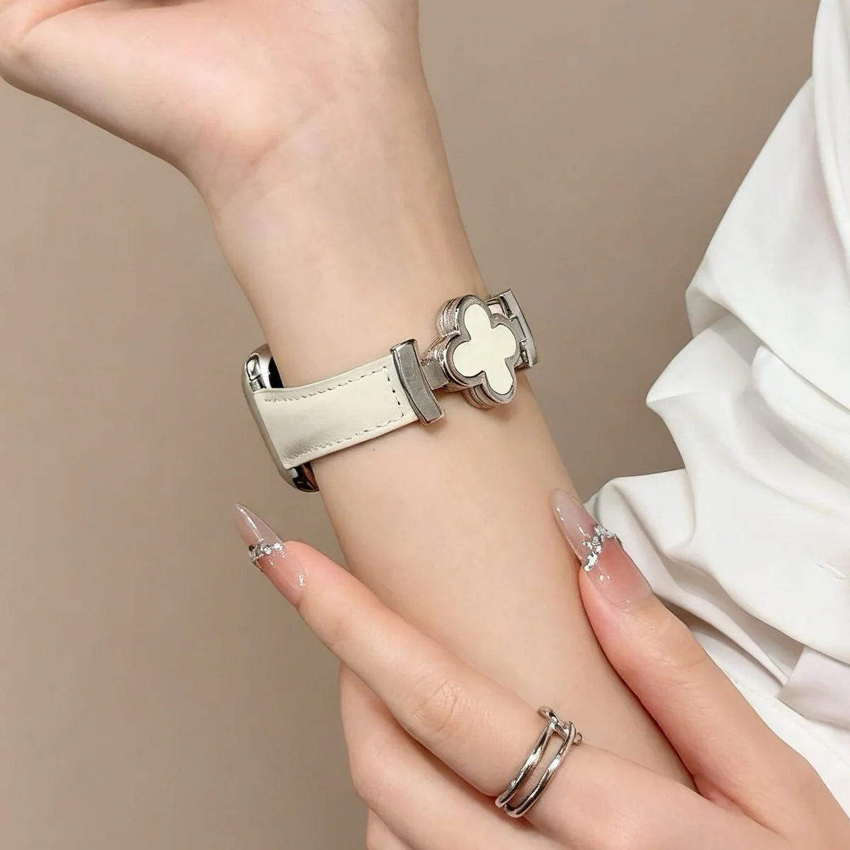 Lucky Flower Leather Strap For Apple Watch